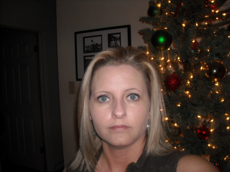 Julie Brewer Photo 22