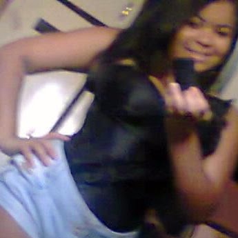 Cynthia Santos Photo 21