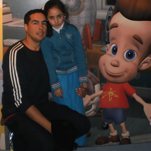 Roger Torres Photo 37