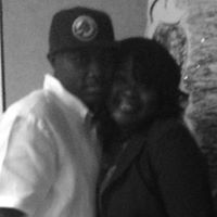 Angela Showers Photo 14