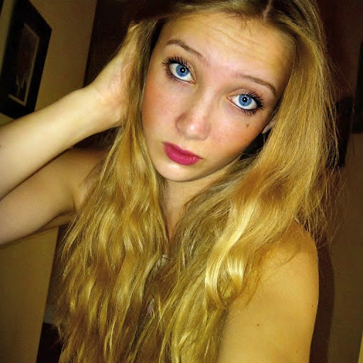 Emily Gordon Photo 18