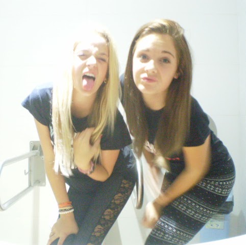Olivia Collins Photo 11