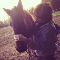 Michelle Barlow Photo 18