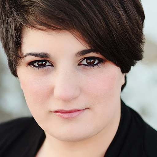 Julie Scott Photo 24