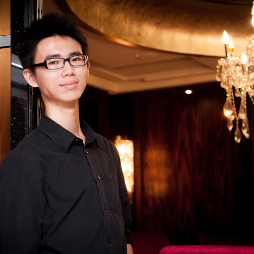 Dennis Ho Photo 22