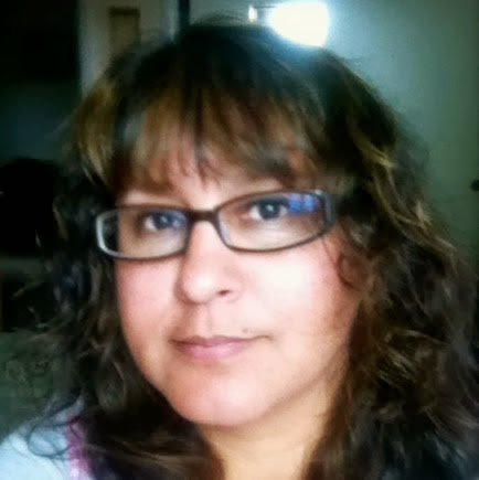 Elizabeth Hoyle Photo 6