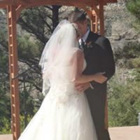 Sarah Fogle Photo 34