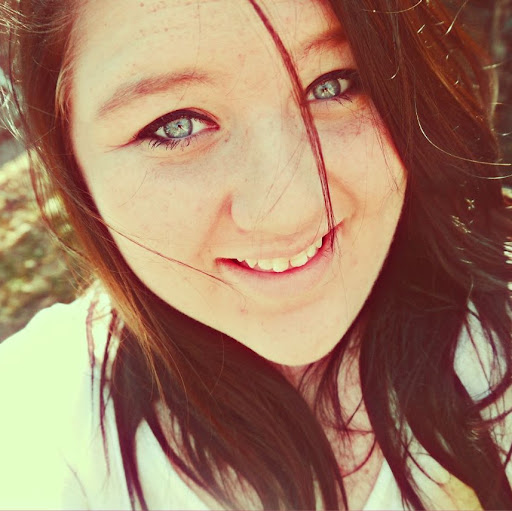 Hannah Connor Photo 16