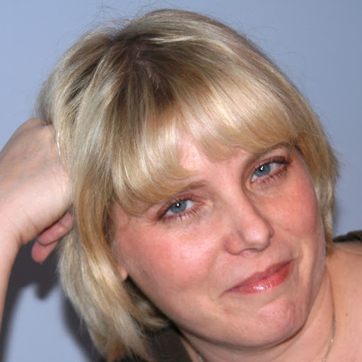 Lori Howard Photo 25