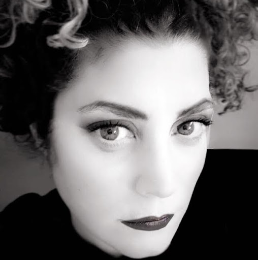 Tracey Hilton Photo 3