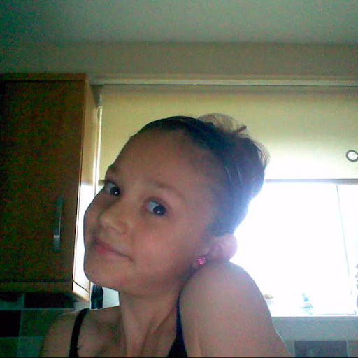 Shannon Fraser Photo 33