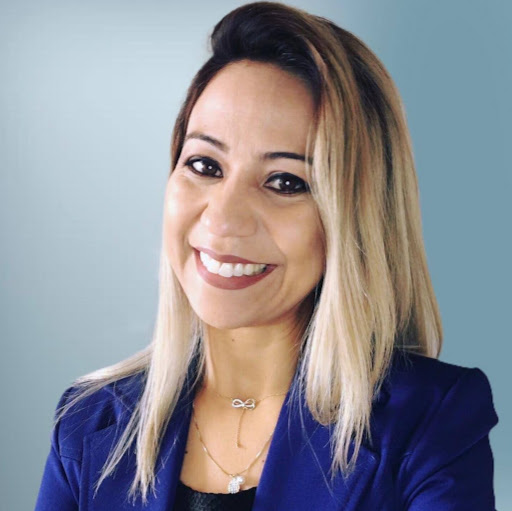 Michelle Andrade Photo 10