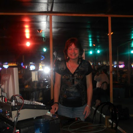 Susan Cox Photo 35