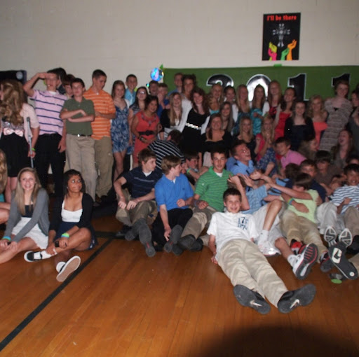 Stephanie Huber Photo 32