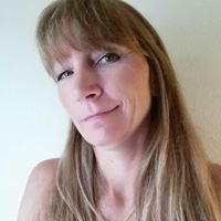 Jennifer Larson Photo 34
