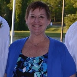Betsy Turner Photo 30