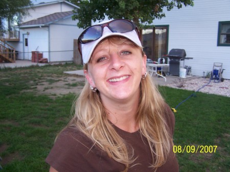 Shauna Lewis Photo 7