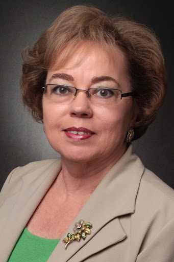 Gloria Vaughan Photo 16