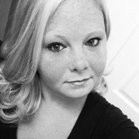 Traci Matthews Photo 21