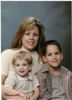 Julie Garrett Photo 23