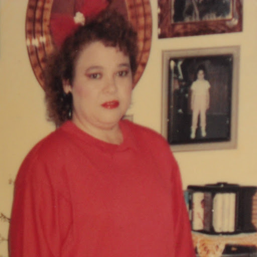 Minerva Robles Photo 8