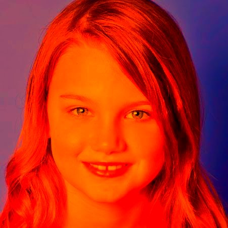 Nicole Ryan Photo 30