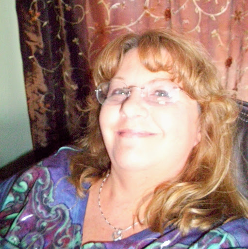 Christina Bell Photo 19