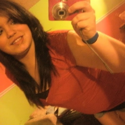 Alexandra Lucas Photo 15