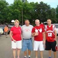 Julie Larsen Photo 37