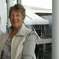 Julia Atkinson Photo 12
