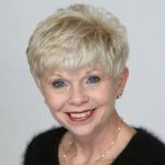 Elizabeth Labelle Photo 1