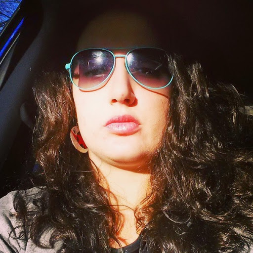 April Lambert Photo 18