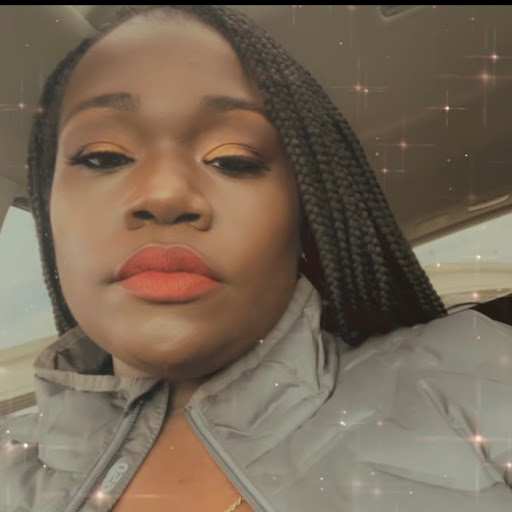 Amber Vaughan Photo 2