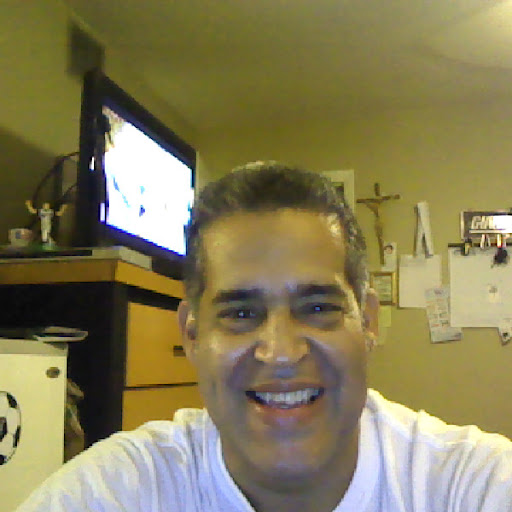 Victor Torres Photo 33
