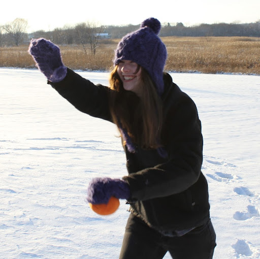 Kristin Norton Photo 17