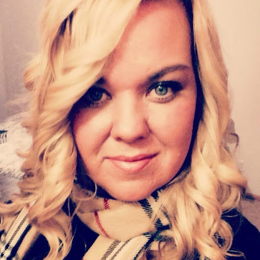 Paula Walker Photo 24