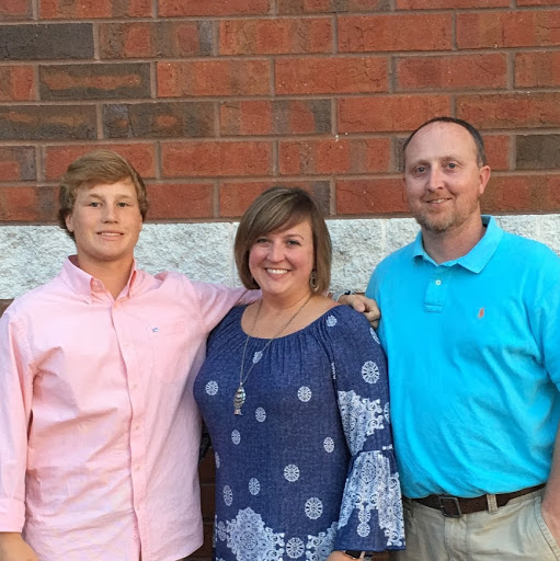 Renee Howard Photo 6