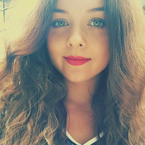 Michelle Conroy Photo 43