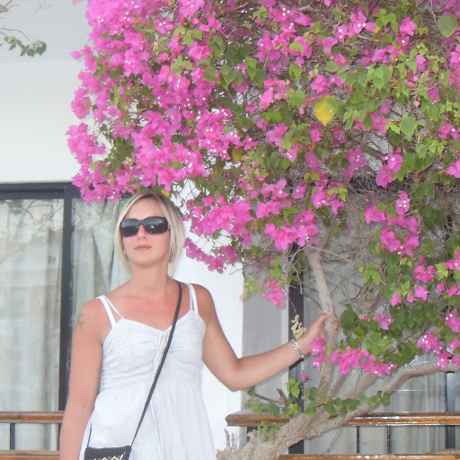 Cindy Schmitt Photo 18