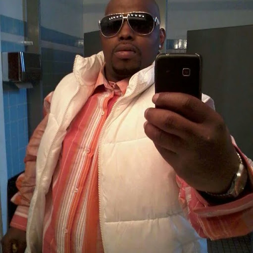 Joanne Howard Photo 37