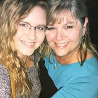 Lisa Henderson Photo 27