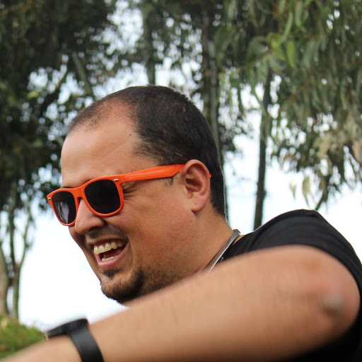 Manuel Vega Photo 7