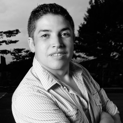 Alonso Escobar Photo 9