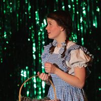 Elizabeth Hutchens Photo 5