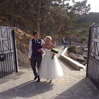Deborah Schofield Photo 11