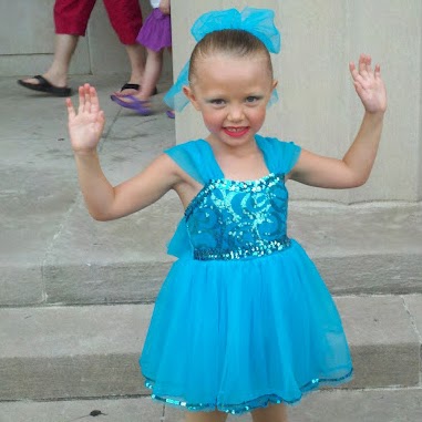 Leah Wright Photo 30