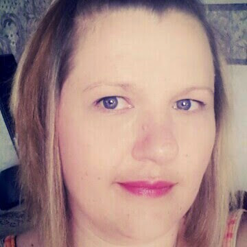 April Broussard Photo 30