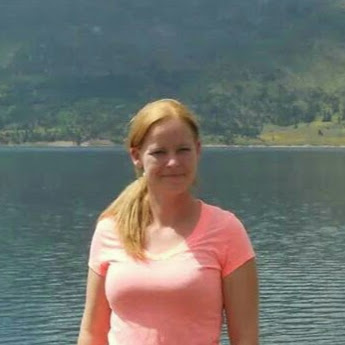 Amanda Reeder Photo 15