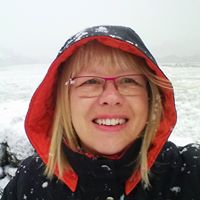 Julie Simons Photo 19