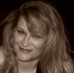 Lori Dalton Photo 25